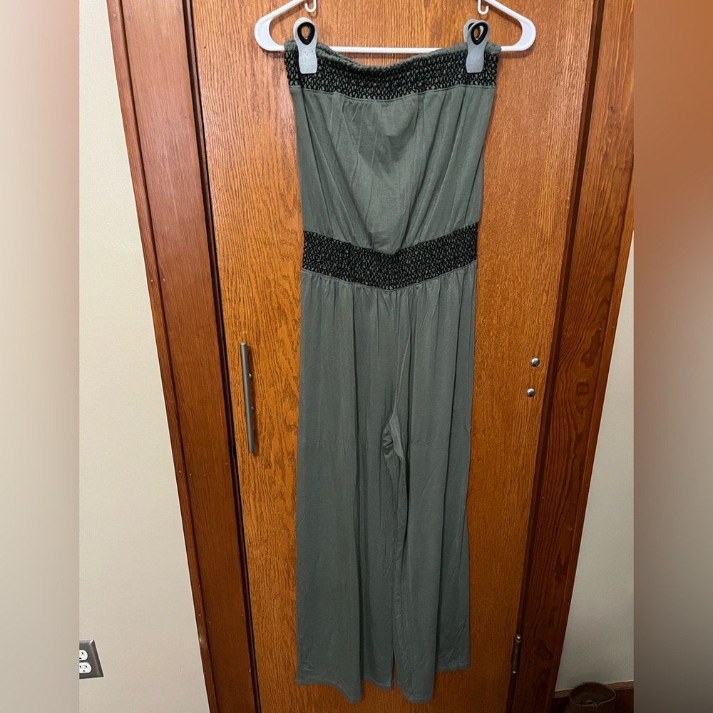 Mudd Strapless Green Romper